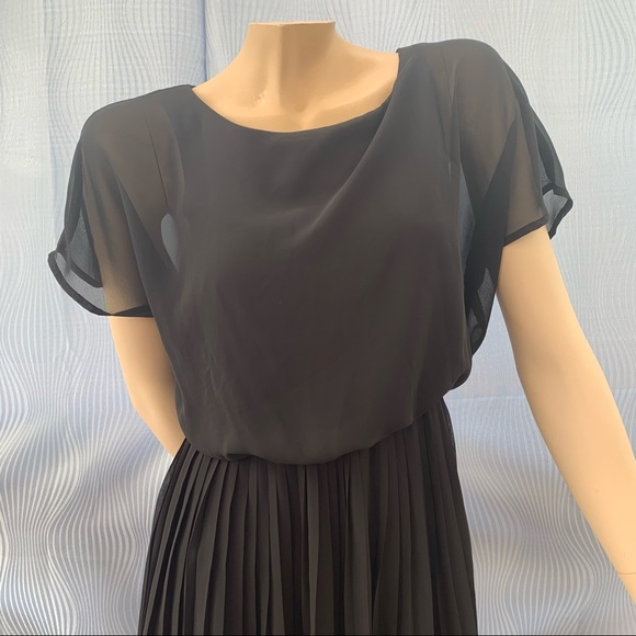 Forever 21 black dress - Picture 3 of 8